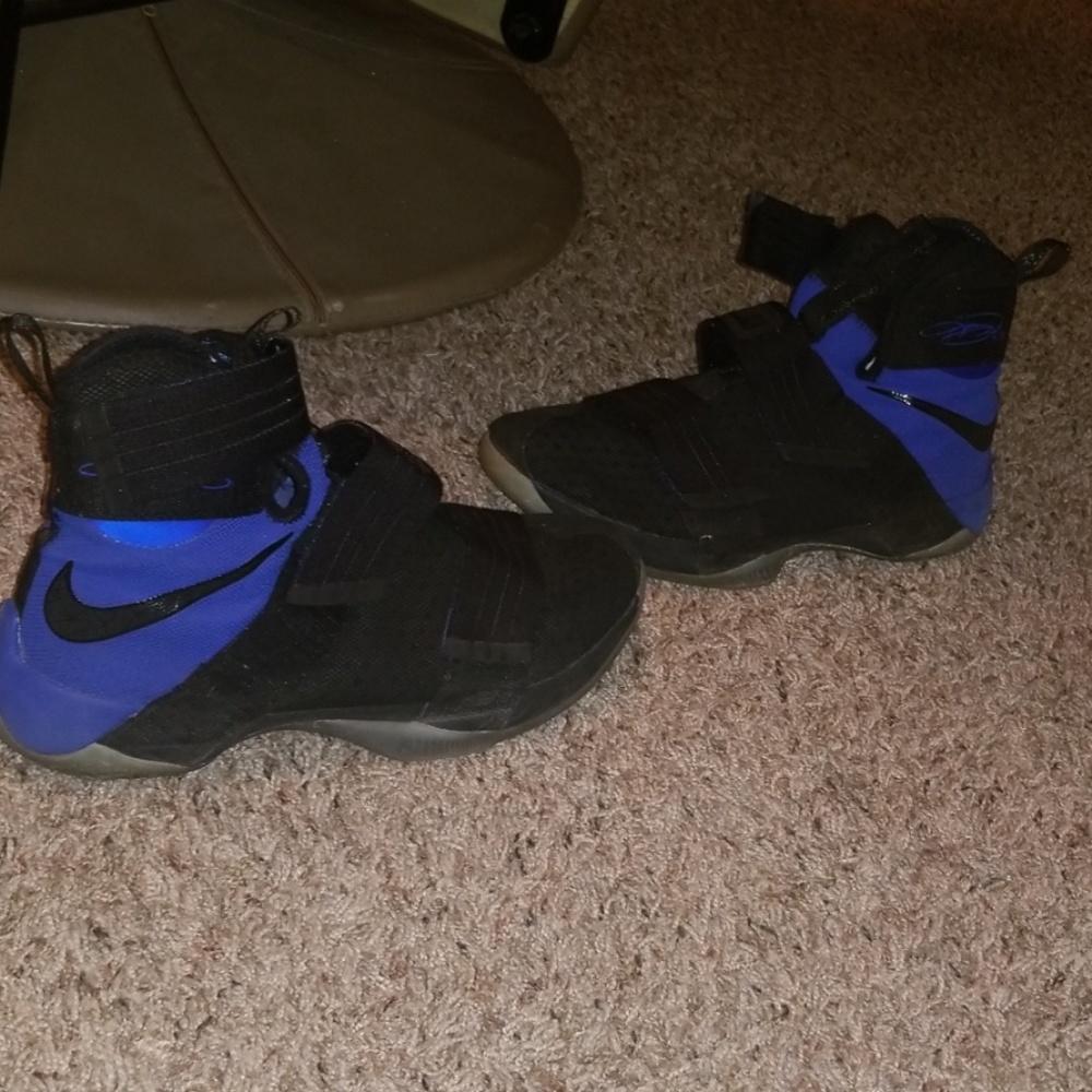 Lebron Soldier 10